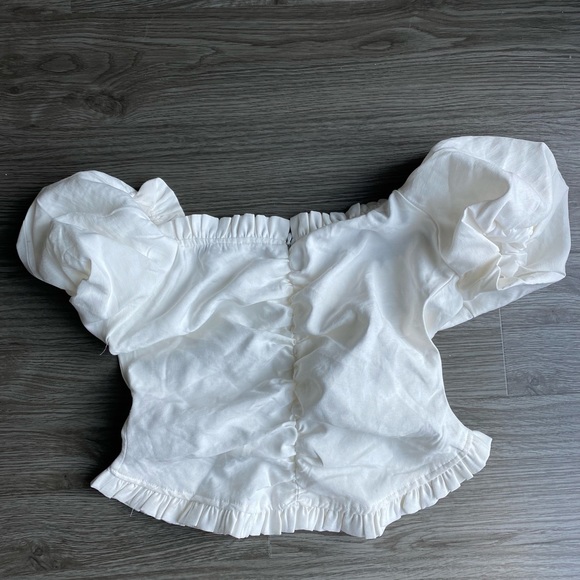 Nastygal - Puff Button Down Shirt in White - Picture 2 of 6